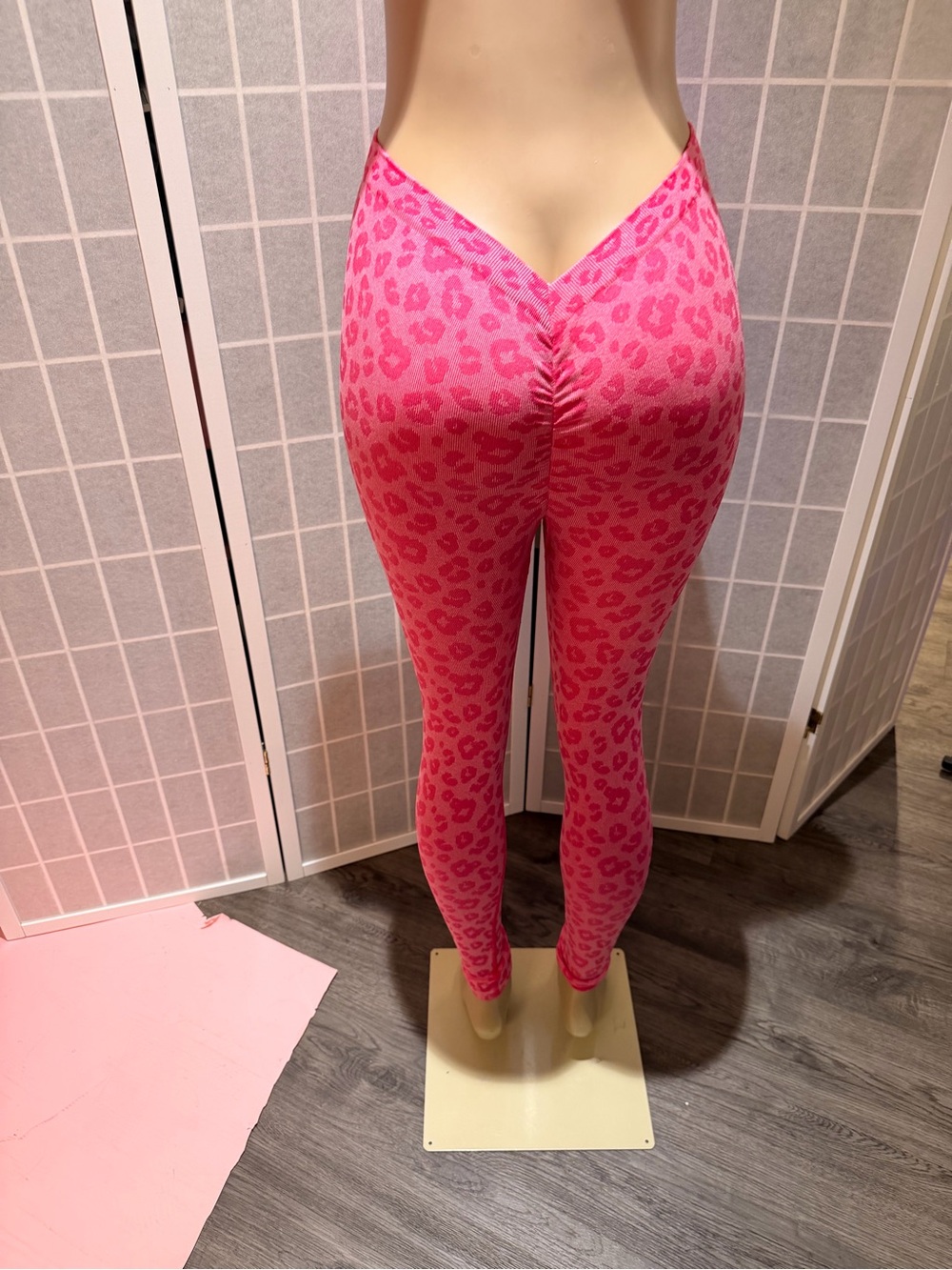 High-Rise Pink Leopard Print Seam-Detail Leggings